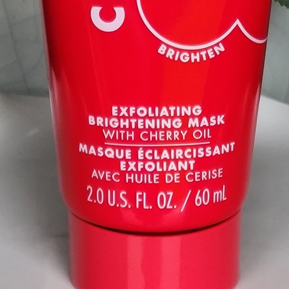Milani Cherry Radiance Oil